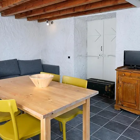 At The Pier Of - The House Of Travelers Apartament Brienno