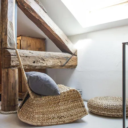 At The Pier Of - The House Of Travelers Apartament