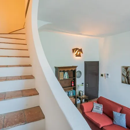 At The Pier Of - The House Of Travelers Apartment