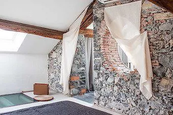 Il Molo By 